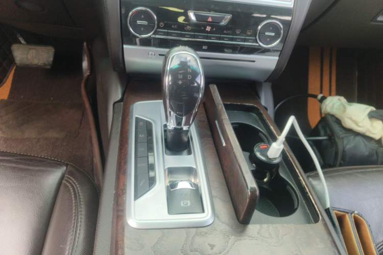 Used Maserati President 2013 3.0T Standard Model Gear Lever