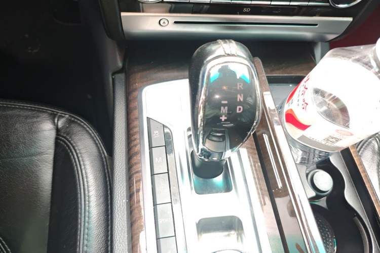 Used Maserati President 2013 3.0T Standard Model Gear Lever