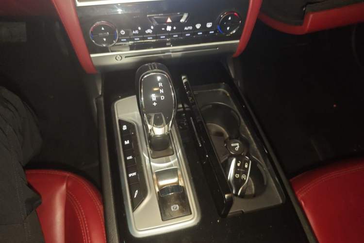 Used Maserati President 2013 3.0T Standard Model Gear Lever