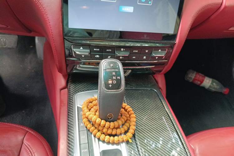 Used Maserati President 2013 3.0T Standard Model Gear Lever