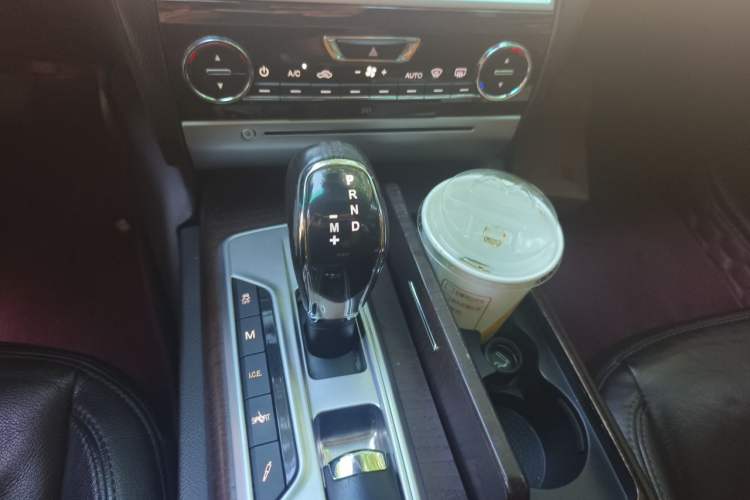 Used Maserati President 2013 3.0T Standard Model Gear Lever