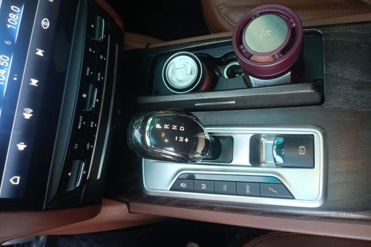 Used Maserati President 2013 3.0T Standard Model Gear Lever