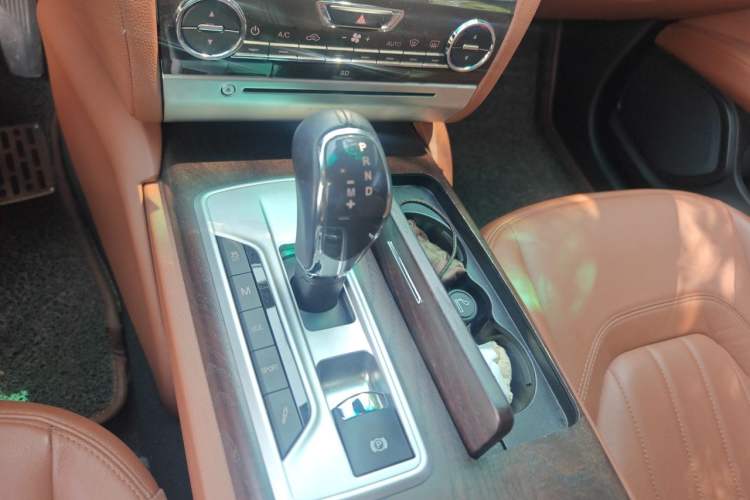Used Maserati President 2013 3.0T Standard Model Gear Lever