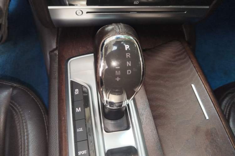 Used Maserati President 2013 3.0T Standard Model Gear Lever