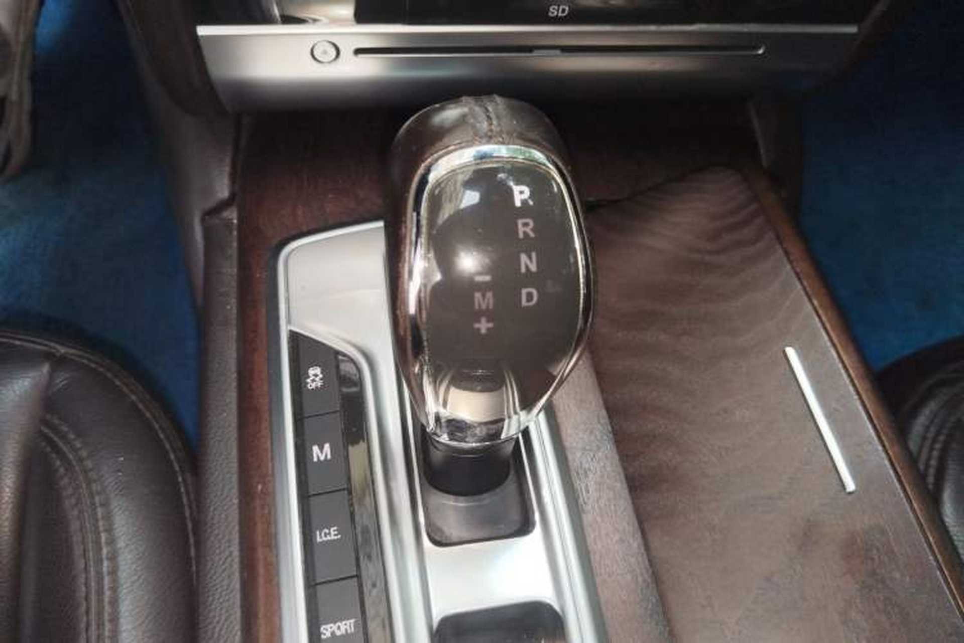 Used Maserati President 2013 3.0T Standard Model Gear Lever