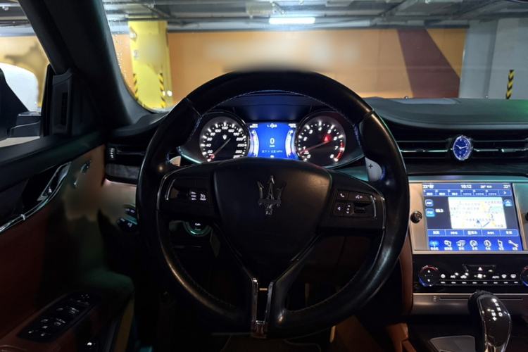 Used Maserati President 2013 3.0T Standard Model Interior 1