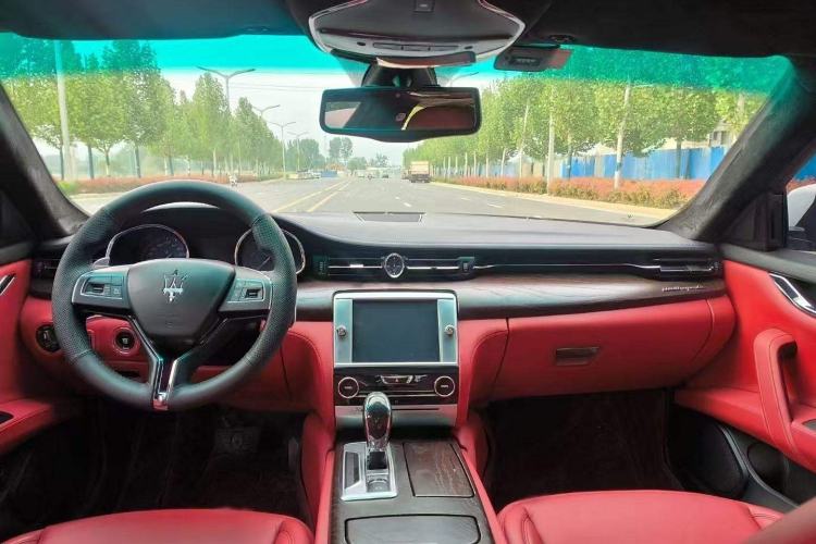 Used Maserati President 2013 3.0T Standard Model Interior 1