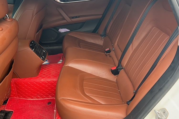 Used Maserati President 2013 3.0T Standard Model Interior 3