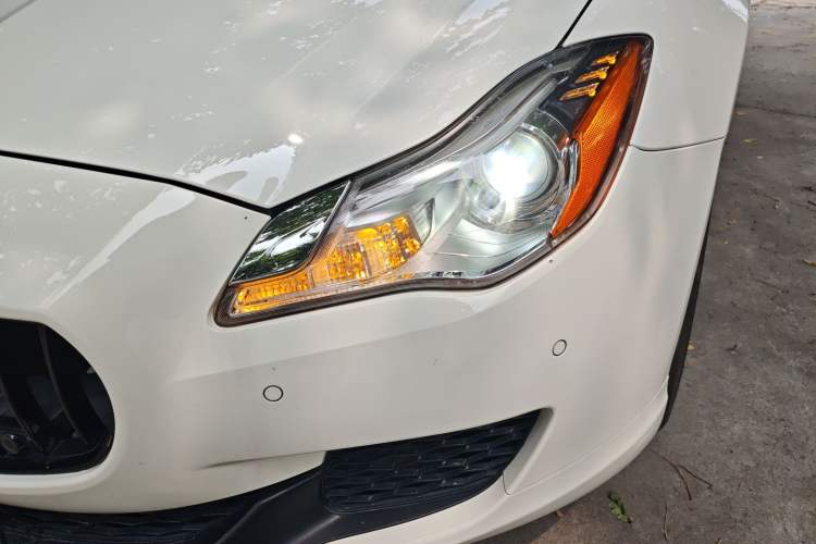 Used Maserati President 2013 3.0T Standard Model Left Front Headlight