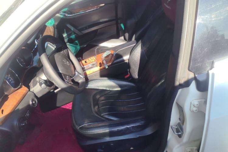 Used Maserati President 2013 3.0T Standard Model Left Front Seat