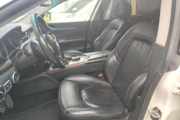 Used Maserati President 2013 3.0T Standard Model Left Front Seat