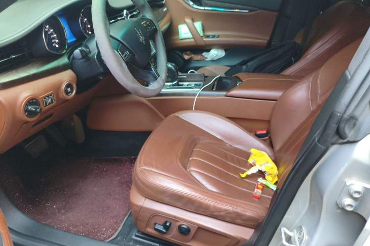 Used Maserati President 2013 3.0T Standard Model Left Front Seat