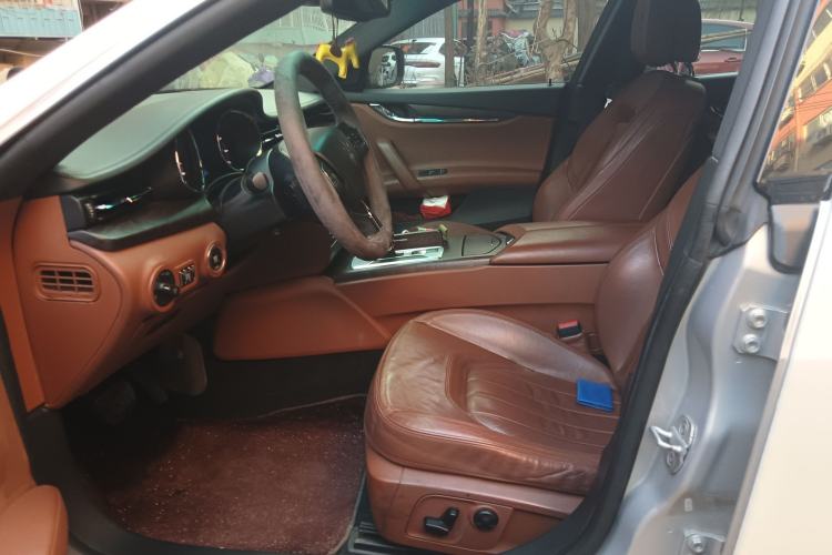 Used Maserati President 2013 3.0T Standard Model Left Front Seat