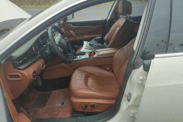 Used Maserati President 2013 3.0T Standard Model Left Front Seat