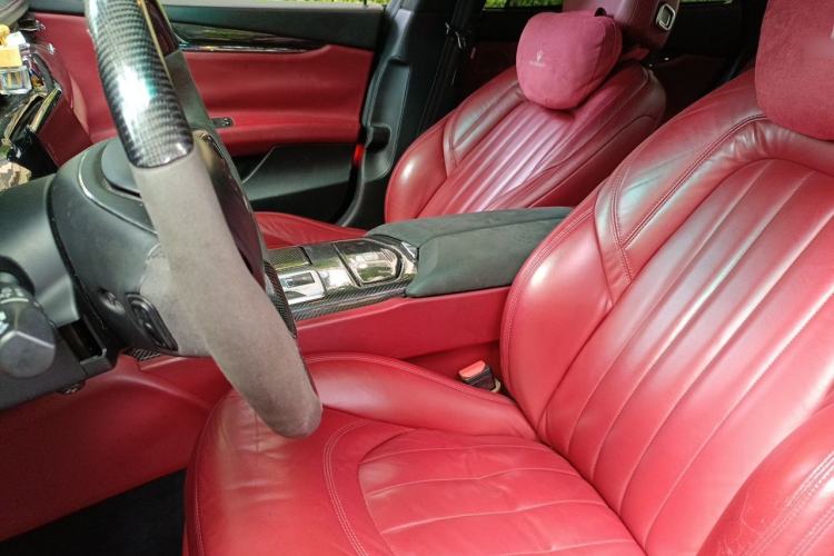 Used Maserati President 2013 3.0T Standard Model Left Front Seat
