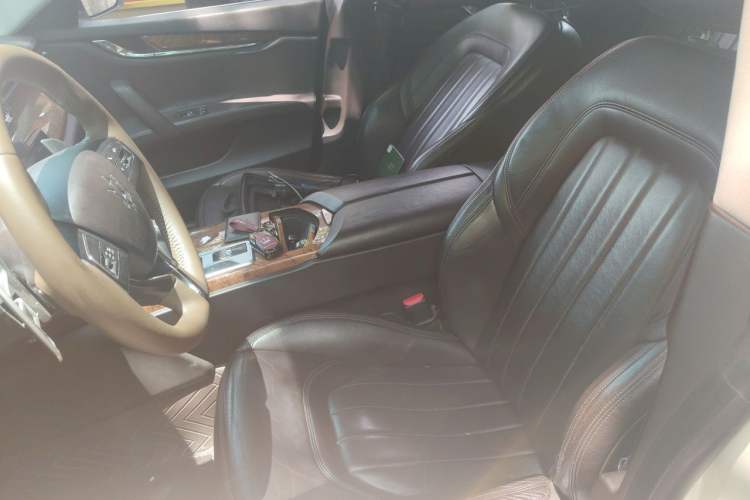 Used Maserati President 2013 3.0T Standard Model Left Front Seat