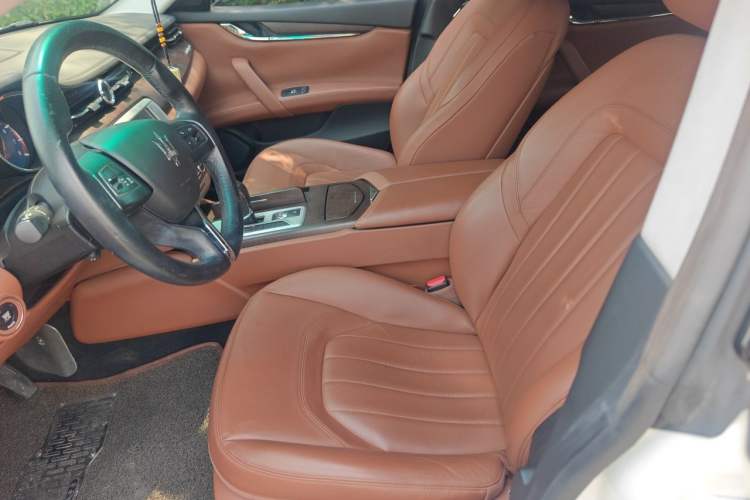 Used Maserati President 2013 3.0T Standard Model Left Front Seat