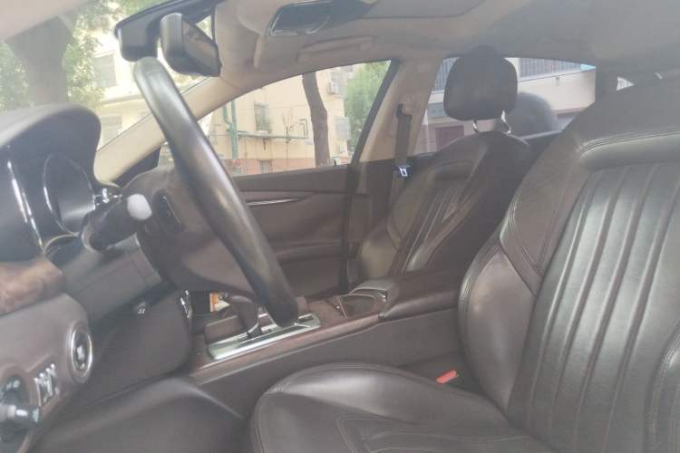Used Maserati President 2013 3.0T Standard Model Left Front Seat