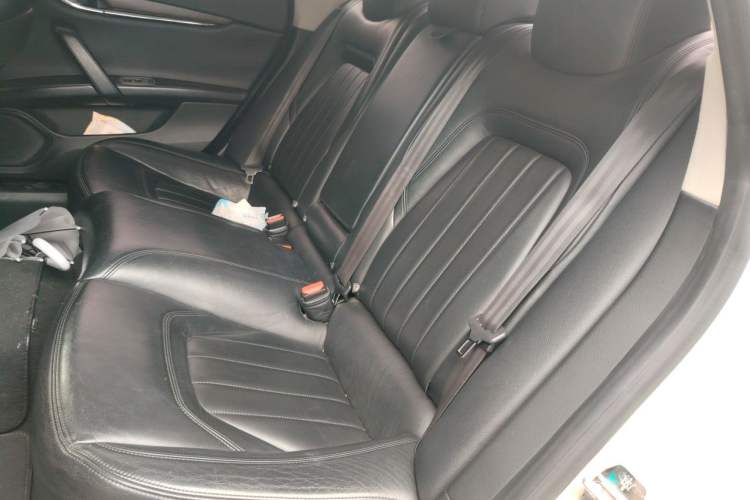 Used Maserati President 2013 3.0T Standard Model Left Rear Seat