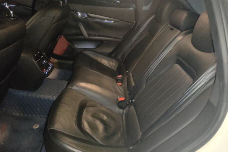 Used Maserati President 2013 3.0T Standard Model Left Rear Seat