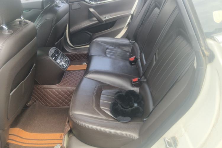 Used Maserati President 2013 3.0T Standard Model Left Rear Seat