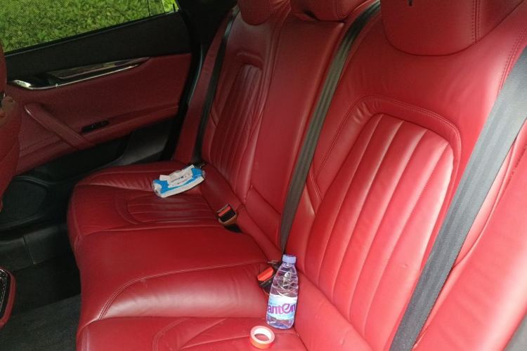 Used Maserati President 2013 3.0T Standard Model Left Rear Seat