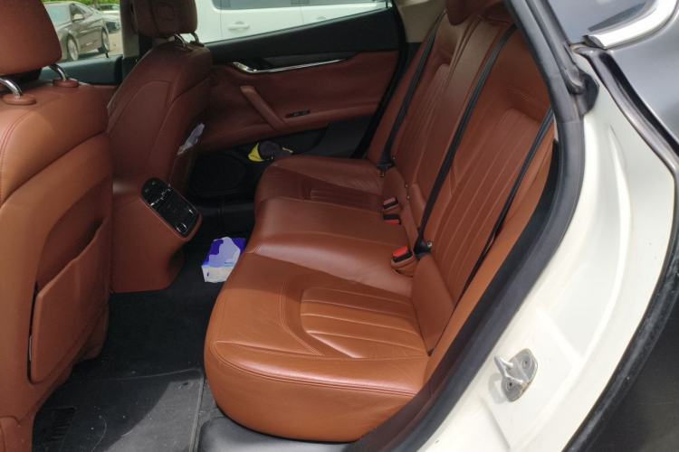 Used Maserati President 2013 3.0T Standard Model Left Rear Seat