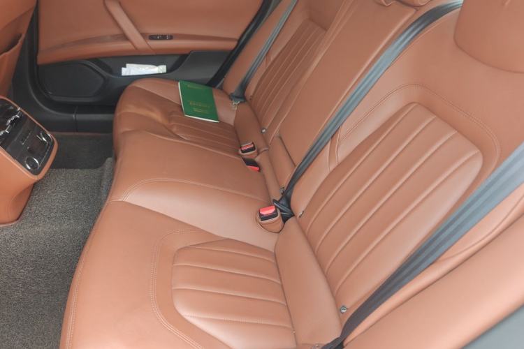 Used Maserati President 2013 3.0T Standard Model Left Rear Seat