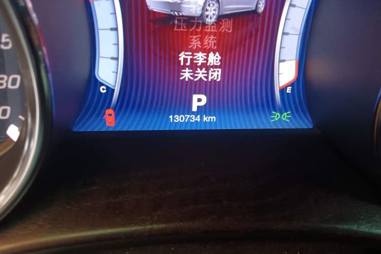 Used Maserati President 2013 3.0T Standard Model Odometer Close Up