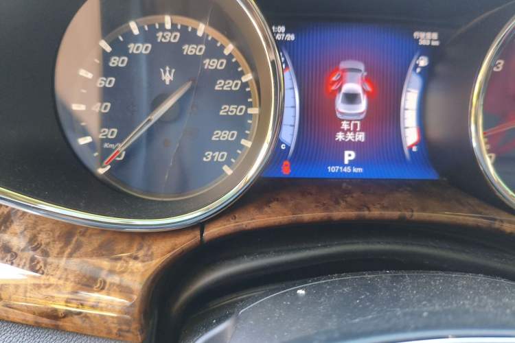 Used Maserati President 2013 3.0T Standard Model Odometer Close Up