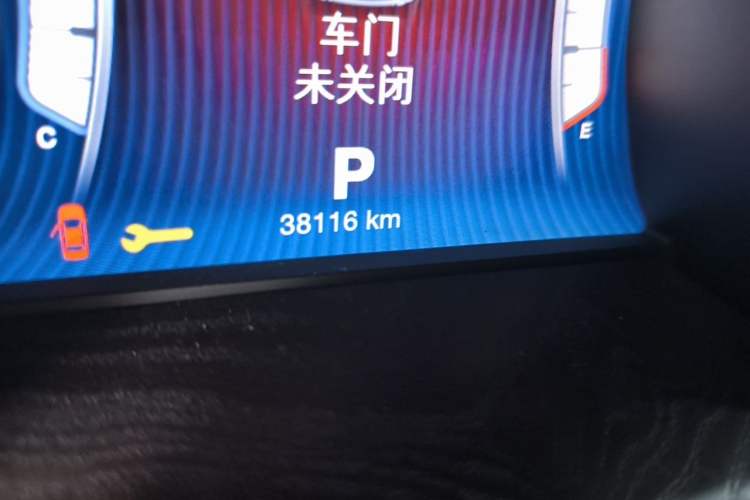 Used Maserati President 2013 3.0T Standard Model Odometer Close Up