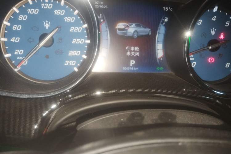 Used Maserati President 2013 3.0T Standard Model Odometer Close Up