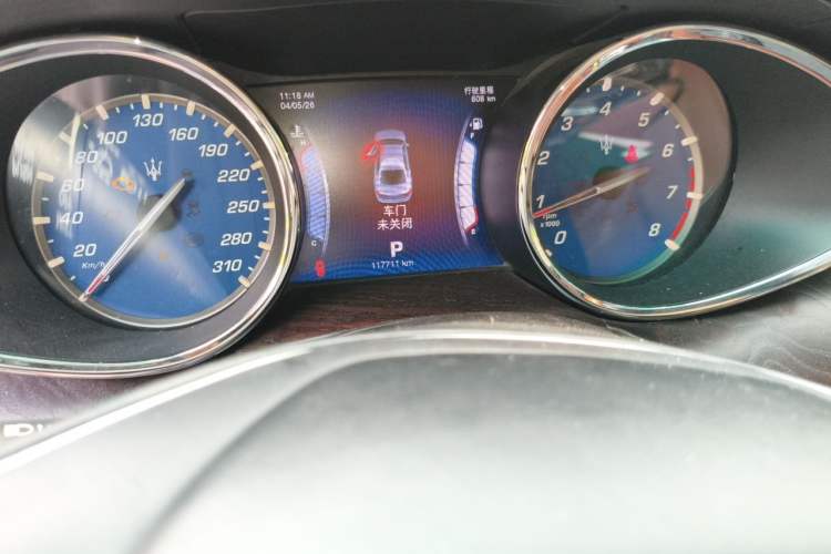 Used Maserati President 2013 3.0T Standard Model Odometer Close Up
