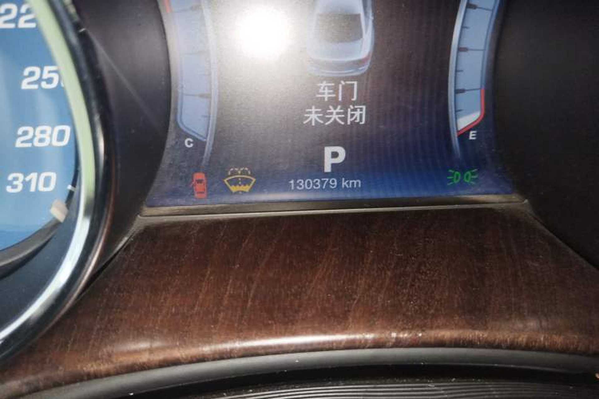 Used Maserati President 2013 3.0T Standard Model Odometer Close Up