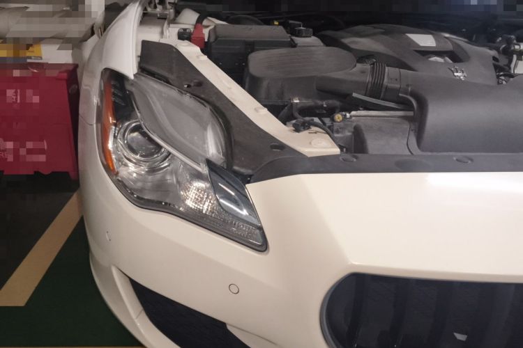 Used Maserati President 2013 3.0T Standard Model Right Front Headlight