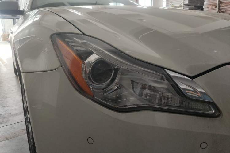 Used Maserati President 2013 3.0T Standard Model Right Front Headlight