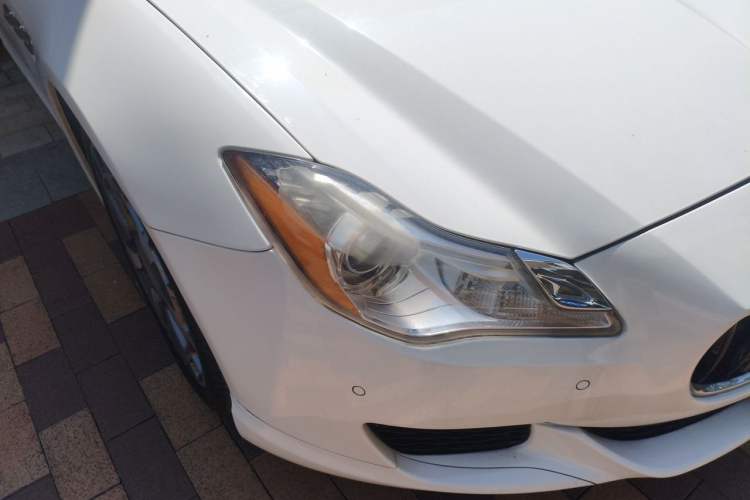Used Maserati President 2013 3.0T Standard Model Right Front Headlight