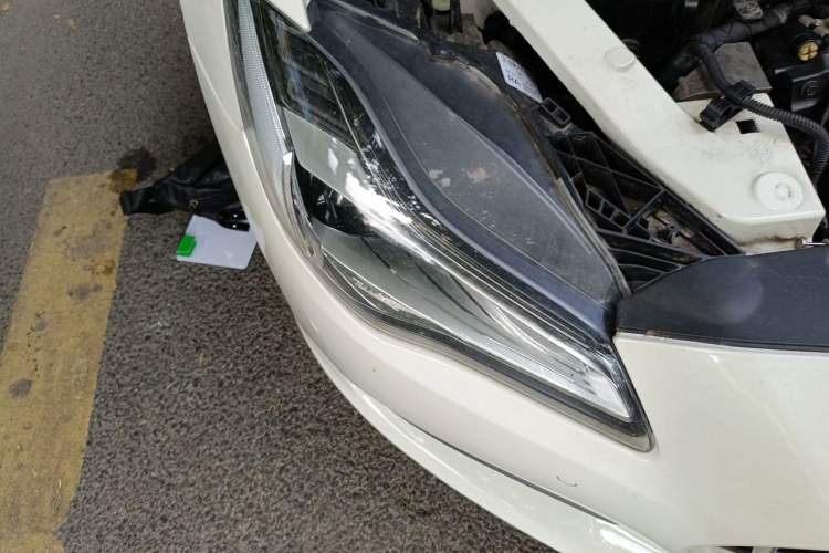 Used Maserati President 2013 3.0T Standard Model Right Front Headlight