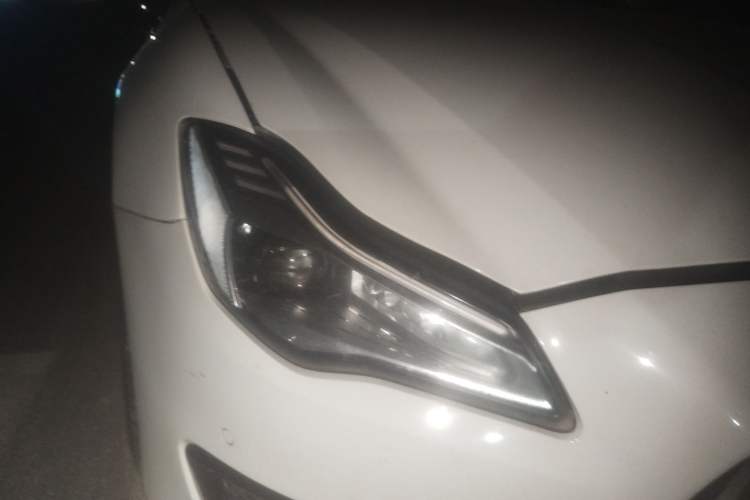 Used Maserati President 2013 3.0T Standard Model Right Front Headlight