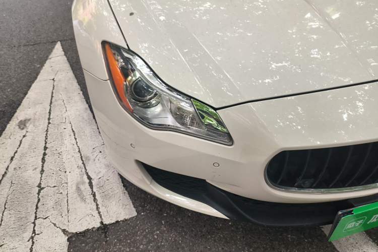 Used Maserati President 2013 3.0T Standard Model Right Front Headlight