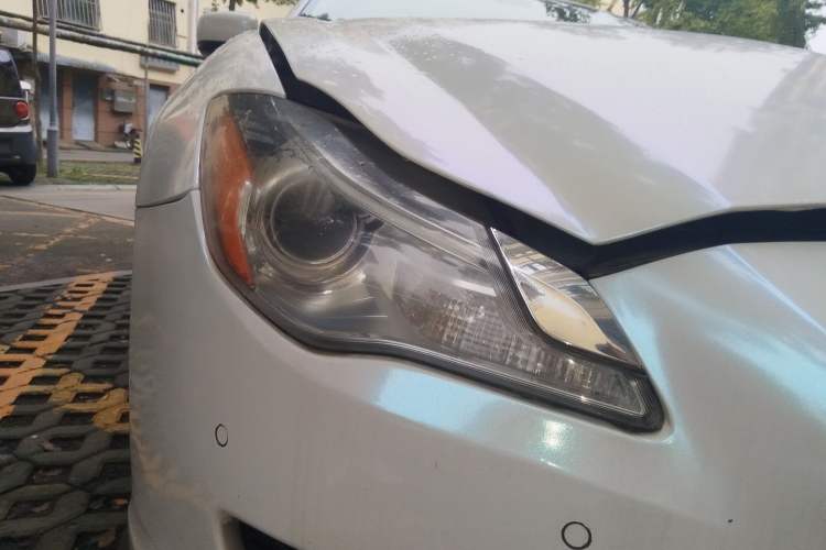 Used Maserati President 2013 3.0T Standard Model Right Front Headlight