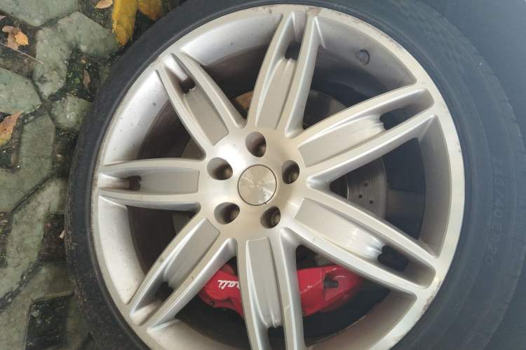 Used Maserati President 2013 3.0T Standard Model Right Front Wheel Hub