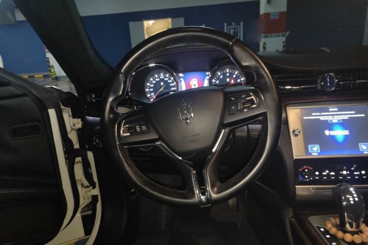 Used Maserati President 2013 3.0T Standard Model Steering Wheel