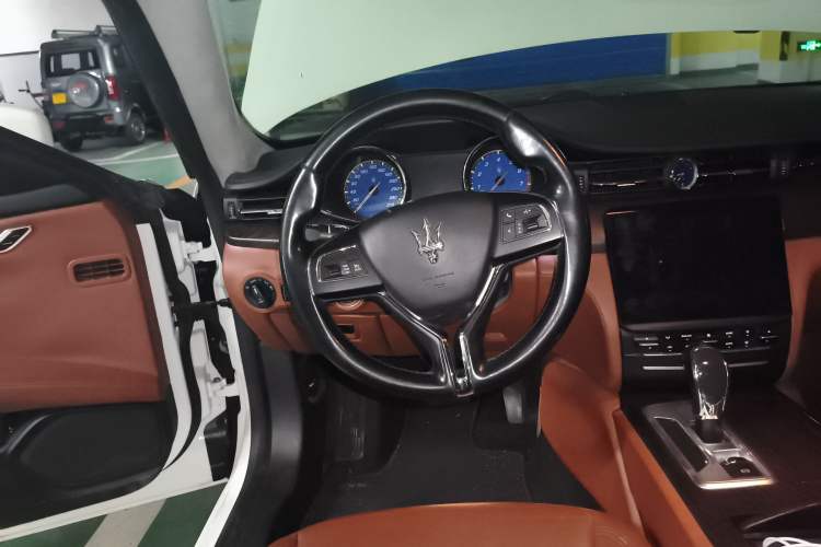 Used Maserati President 2013 3.0T Standard Model Steering Wheel