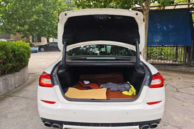 Used Maserati President 2013 3.0T Standard Model Trunk