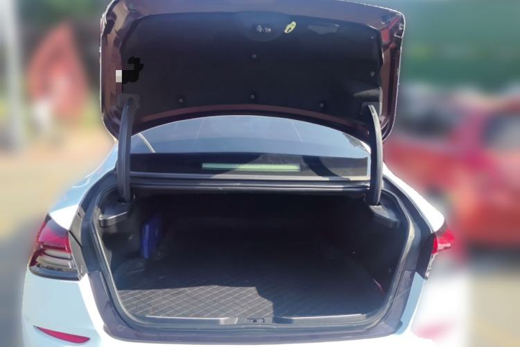 Used Maserati President 2013 3.0T Standard Model Trunk