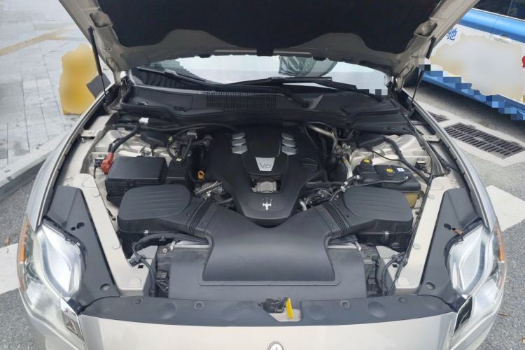 Used Maserati President 2013 3.0T Standard Model Engine Bay