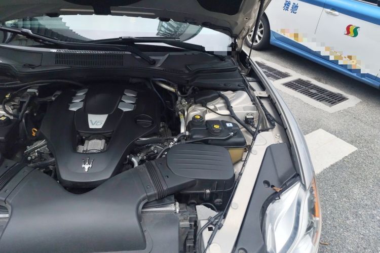Used Maserati President 2013 3.0T Standard Model Engine Bay Left
