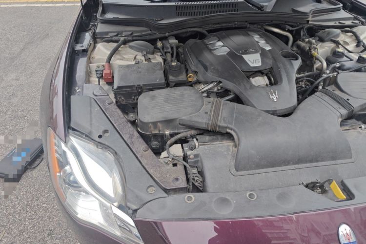 Used Maserati President 2013 3.0T Standard Model Engine Bay Right