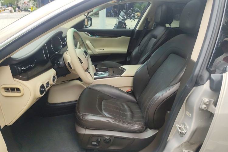 Used Maserati President 2013 3.0T Standard Model Left Front Seat